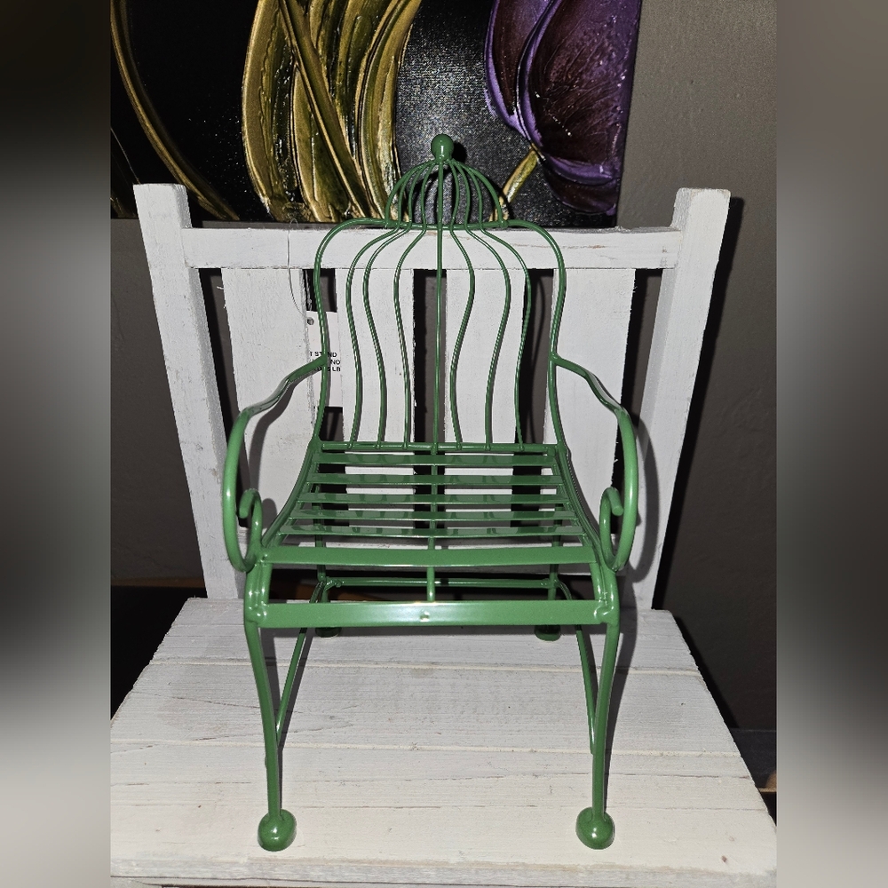 Ashland Spring Chair Decor